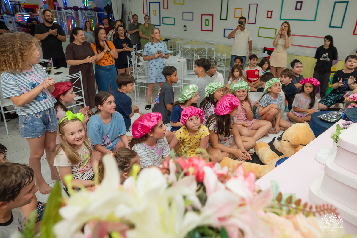 aniversário infantil - festa do pijama - Fest Club - fotografia infantil - festa infatil - família - infância - alegria - kamikaze  - festa no salão - fotógrafo de festa infantil - Antonio Rocha Fotografias - Pelotas - Máscara de Dormir - Touca de cetim
