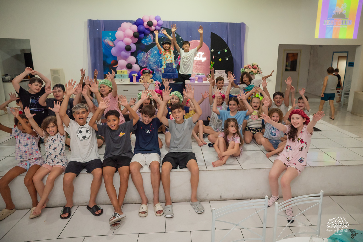 aniversário infantil - festa do pijama - Fest Club - fotografia infantil - festa infatil - família - infância - alegria - kamikaze  - festa no salão - fotógrafo de festa infantil - Antonio Rocha Fotografias - Pelotas - Máscara de Dormir - Touca de cetim