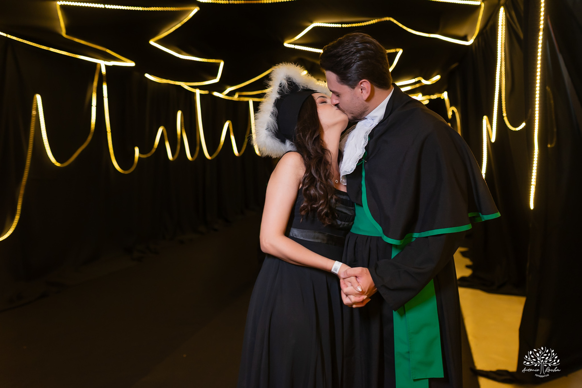 colação de grau medicina - formatura medicina ucpel – formando(a) - fotógrafo formatura pelotas - colação medicina ucpel - recepção de formatura - fotos de formatura medicina - cerimônia de colação - detalhes da recepção - antonio rocha fotografias - toga