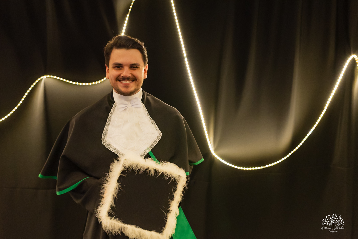 colação de grau medicina - formatura medicina ucpel – formando(a) - fotógrafo formatura pelotas - colação medicina ucpel - recepção de formatura - fotos de formatura medicina - cerimônia de colação - detalhes da recepção - antonio rocha fotografias - toga