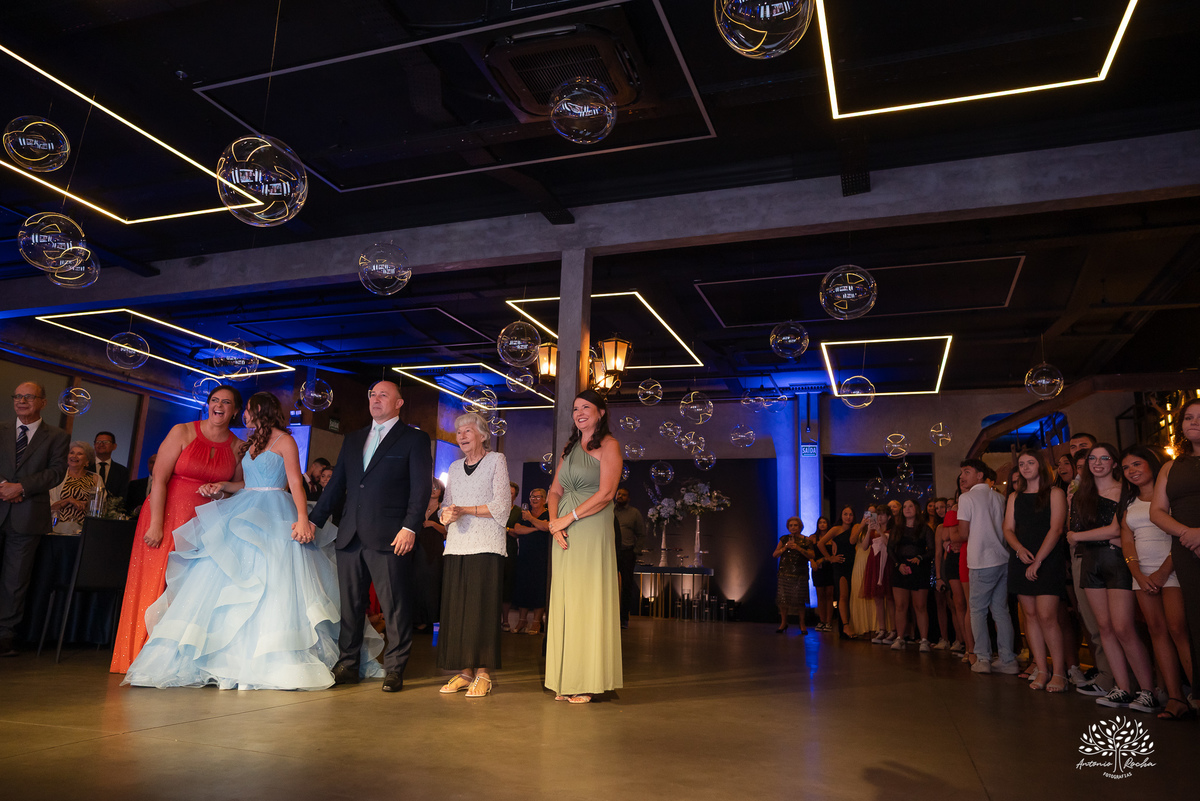 Engenho Eventos - 15 anos - XV anos - Festa de Debutante - Vestido de 15 anos - Maria Helena & Genova - Valsa de 15 anos - Anel de 15 anos -  Canhão de Fumaça - Zé Neto Eventos - Emidois  - Antonio Rocha Fotografias - Pelotas - Fotógrados de 15 anos