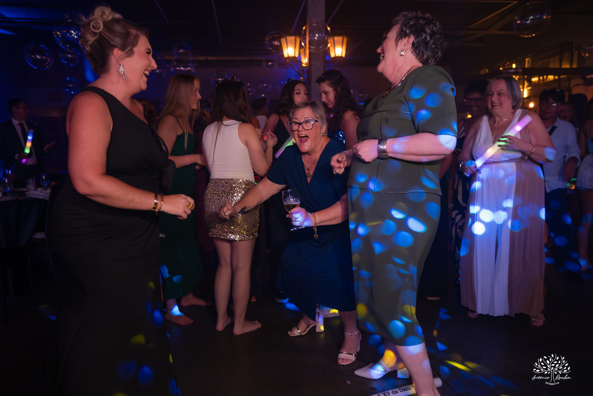 Engenho Eventos - 15 anos - XV anos - Festa de Debutante - Vestido de 15 anos - Maria Helena & Genova - Valsa de 15 anos - Anel de 15 anos -  Canhão de Fumaça - Zé Neto Eventos - Emidois  - Antonio Rocha Fotografias - Pelotas - Fotógrados de 15 anos
