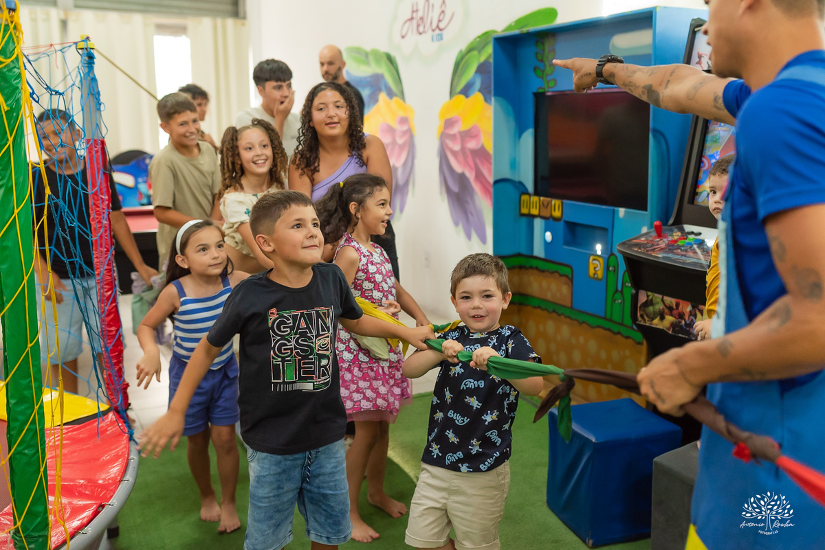 aniversário infantil - fotografia de família - fotógrafo de aniversário - festa infantil - fotógrafo profissional – Fotógrafo de Festa Infantil – Festa de Criança – Ateliê Kids – Tio Tatá – animador de festa infantil – Pelotas – Antonio Rocha Fotografias