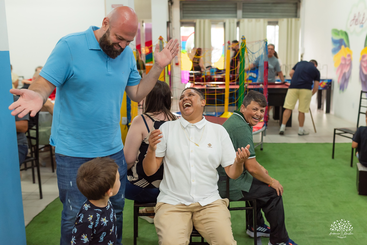 aniversário infantil - fotografia de família - fotógrafo de aniversário - festa infantil - fotógrafo profissional – Fotógrafo de Festa Infantil – Festa de Criança – Ateliê Kids – Tio Tatá – animador de festa infantil – Pelotas – Antonio Rocha Fotografias