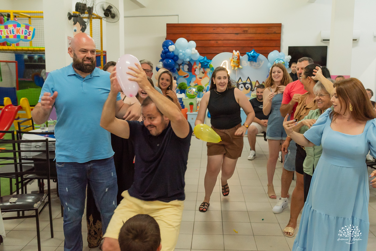 aniversário infantil - fotografia de família - fotógrafo de aniversário - festa infantil - fotógrafo profissional – Fotógrafo de Festa Infantil – Festa de Criança – Ateliê Kids – Tio Tatá – animador de festa infantil – Pelotas – Antonio Rocha Fotografias