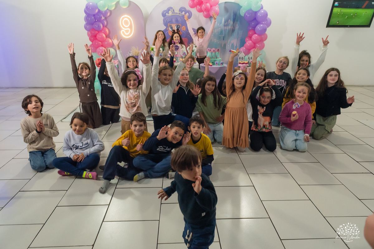 aniversário infantil - Mariana 9 anos - festa Violeta - Little Charmers - Cliff Kids - fotografia de festa infantil - Pelotas - Antonio Rocha Fotografias - Lavender - tobogã - baladinha - show do parabéns - touro mecânico - bolo de aniversário - velinha