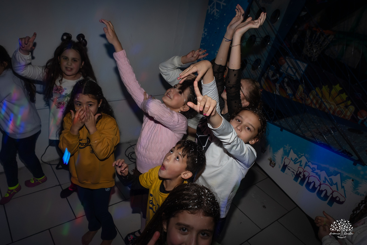 aniversário infantil - Mariana 9 anos - festa Violeta - Little Charmers - Cliff Kids - fotografia de festa infantil - Pelotas - Antonio Rocha Fotografias - Lavender - tobogã - baladinha - show do parabéns - touro mecânico - bolo de aniversário - velinha