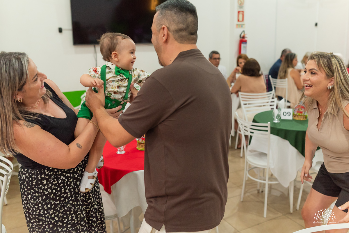 Gabriel 1 ano - aniversário infantil - festa fazendinha - Fazendinha do Gabriel - fotografia de aniversário - Loly Pop - fotografia de família - primeiro aniversário - infância - parabéns - memórias afetivas - Antonio Rocha Fotografias - primeiro aninho
