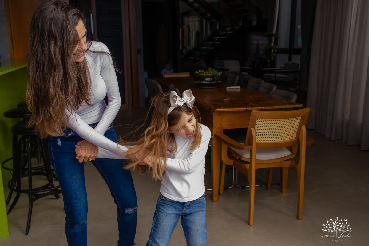 Mariana – Ismael – Isabela – Daniel  – Ensaio em Família – Ensaio em Casa – Via Boa – Gargalhada – Veredas Altos do Laranjal – Smile – Família – Filhos - Antonio Rocha – Antonio Rocha Fotografias – Pelotas – RS – @antoniorochafotografias