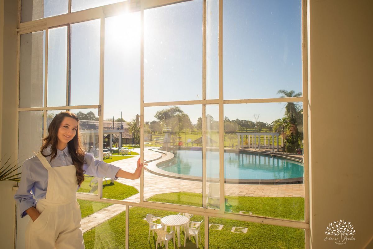 Luiza Pontatiolo – Lu – Ensaio ao Ar Livre – Dunas Clube – Confeitaria Portantiolo – Luciane Portantiolo – Chim – Princesa da Primavera – Piscina Dunas Clube – Salão Social Dunas Clube -  Pelotas – RS - @antoniorochafotografias