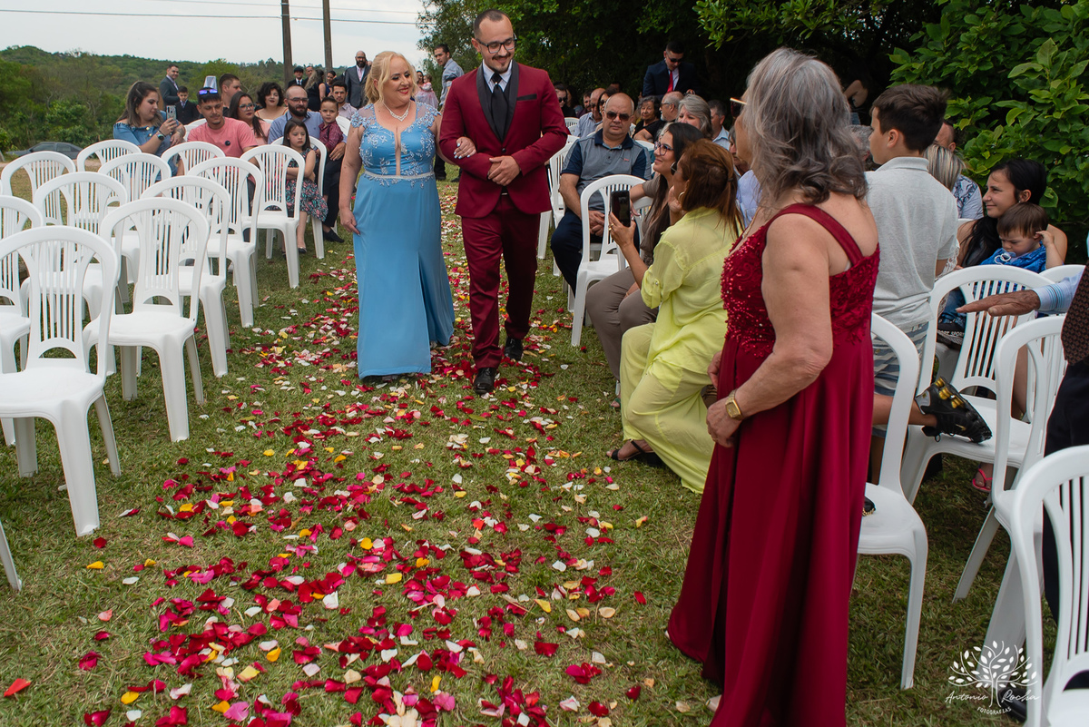 Mayara & Giovani – Casamento – Casamento Cristão – Sítio Santo Amor – Dia do Sim – Buquê – Beijo de Cinema – Deus – Amor – Escolha Mútua – Morro Redondo – Pelotas/RS – RS – @antoniorochafotografias