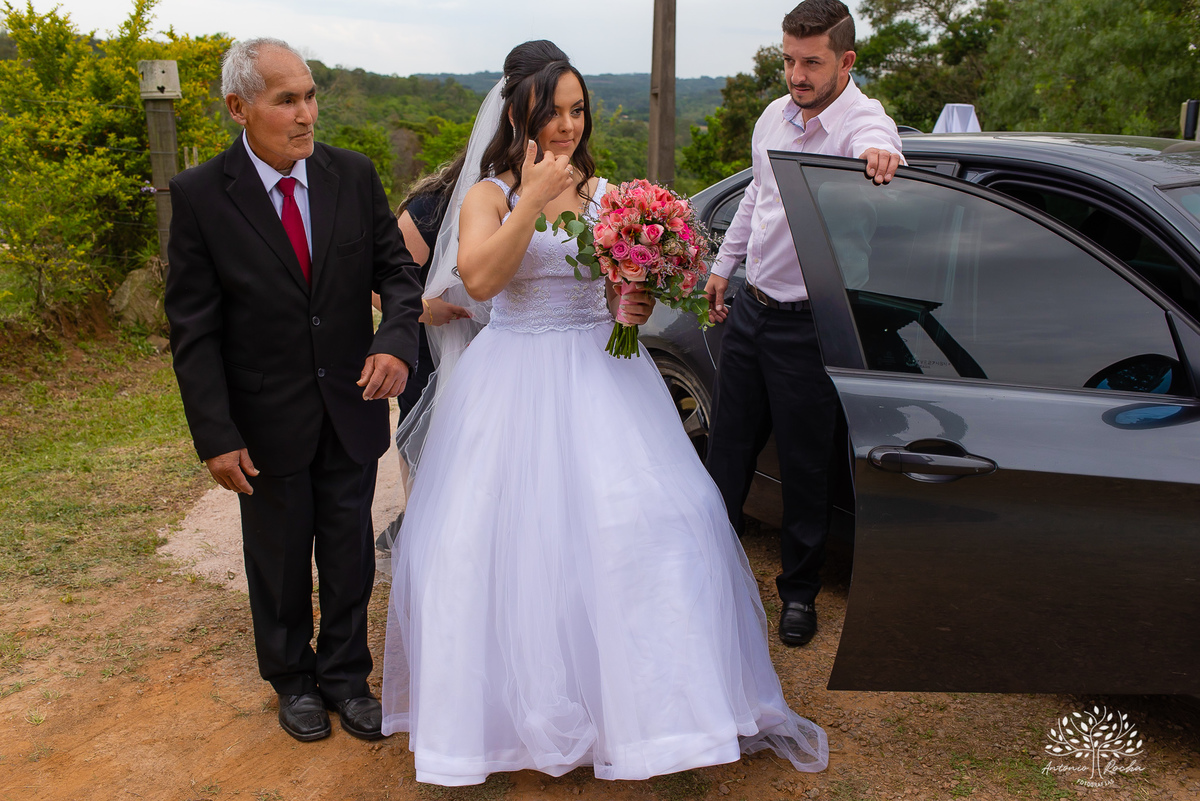 Mayara & Giovani – Casamento – Casamento Cristão – Sítio Santo Amor – Dia do Sim – Buquê – Beijo de Cinema – Deus – Amor – Escolha Mútua – Morro Redondo – Pelotas/RS – RS – @antoniorochafotografias