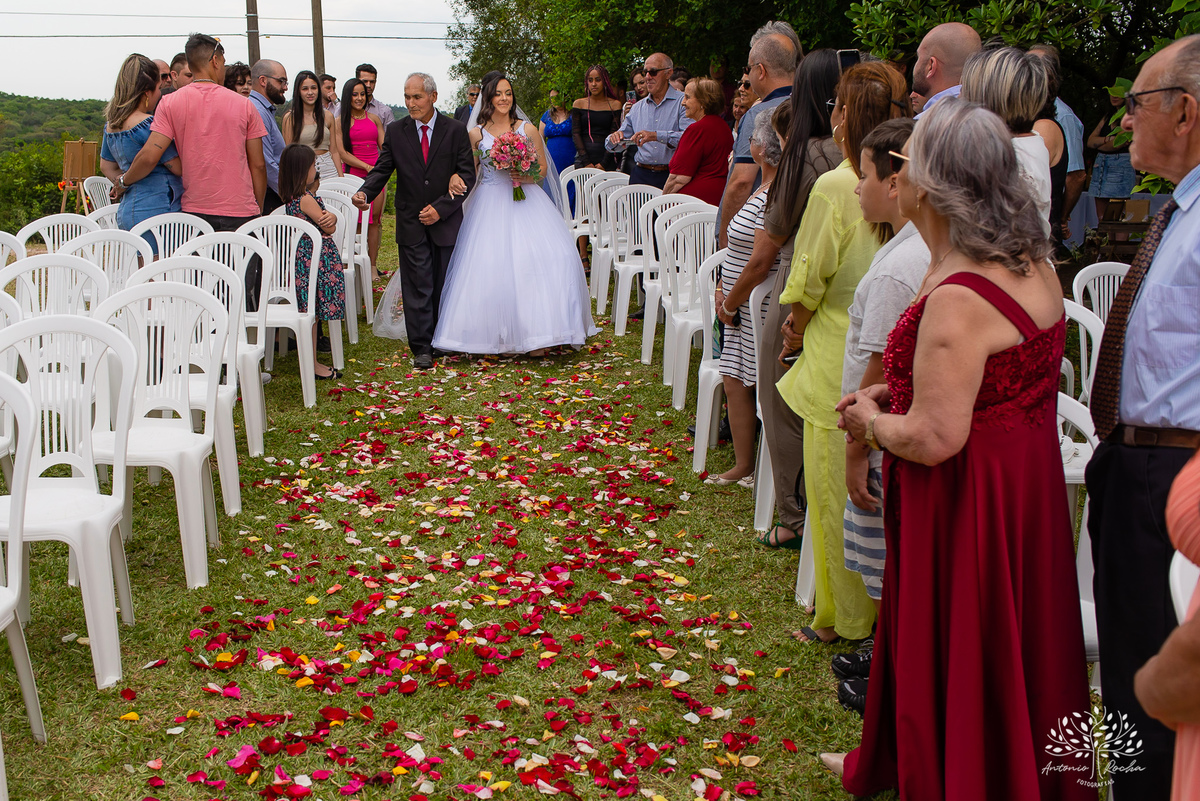 Mayara & Giovani – Casamento – Casamento Cristão – Sítio Santo Amor – Dia do Sim – Buquê – Beijo de Cinema – Deus – Amor – Escolha Mútua – Morro Redondo – Pelotas/RS – RS – @antoniorochafotografias