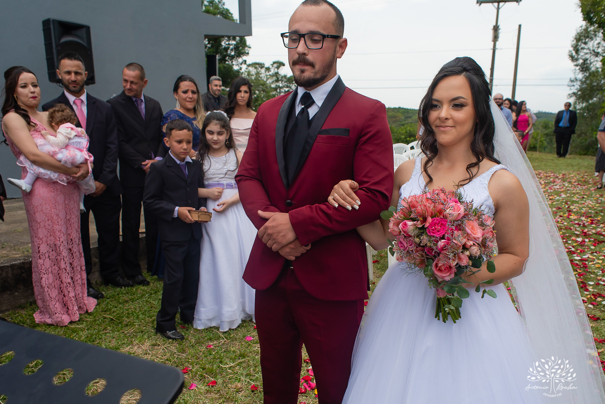 Mayara & Giovani – Casamento – Casamento Cristão – Sítio Santo Amor – Dia do Sim – Buquê – Beijo de Cinema – Deus – Amor – Escolha Mútua – Morro Redondo – Pelotas/RS – RS – @antoniorochafotografias