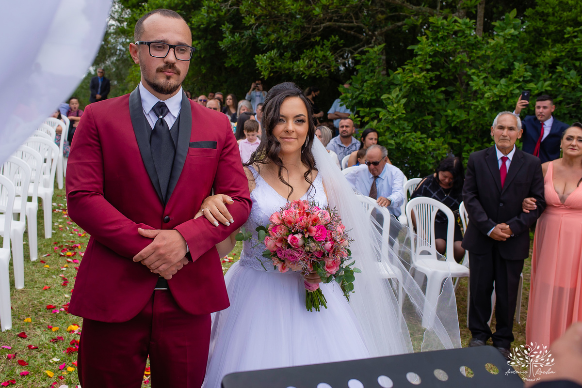 Mayara & Giovani – Casamento – Casamento Cristão – Sítio Santo Amor – Dia do Sim – Buquê – Beijo de Cinema – Deus – Amor – Escolha Mútua – Morro Redondo – Pelotas/RS – RS – @antoniorochafotografias