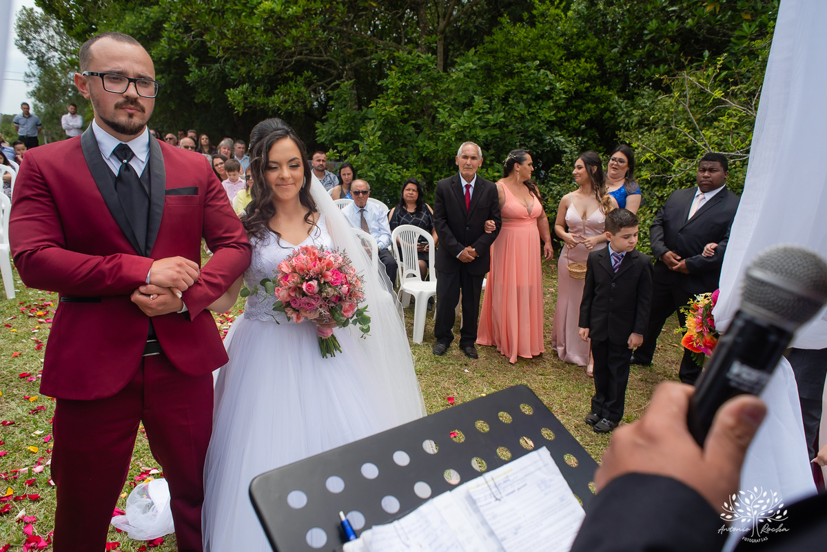 Mayara & Giovani – Casamento – Casamento Cristão – Sítio Santo Amor – Dia do Sim – Buquê – Beijo de Cinema – Deus – Amor – Escolha Mútua – Morro Redondo – Pelotas/RS – RS – @antoniorochafotografias