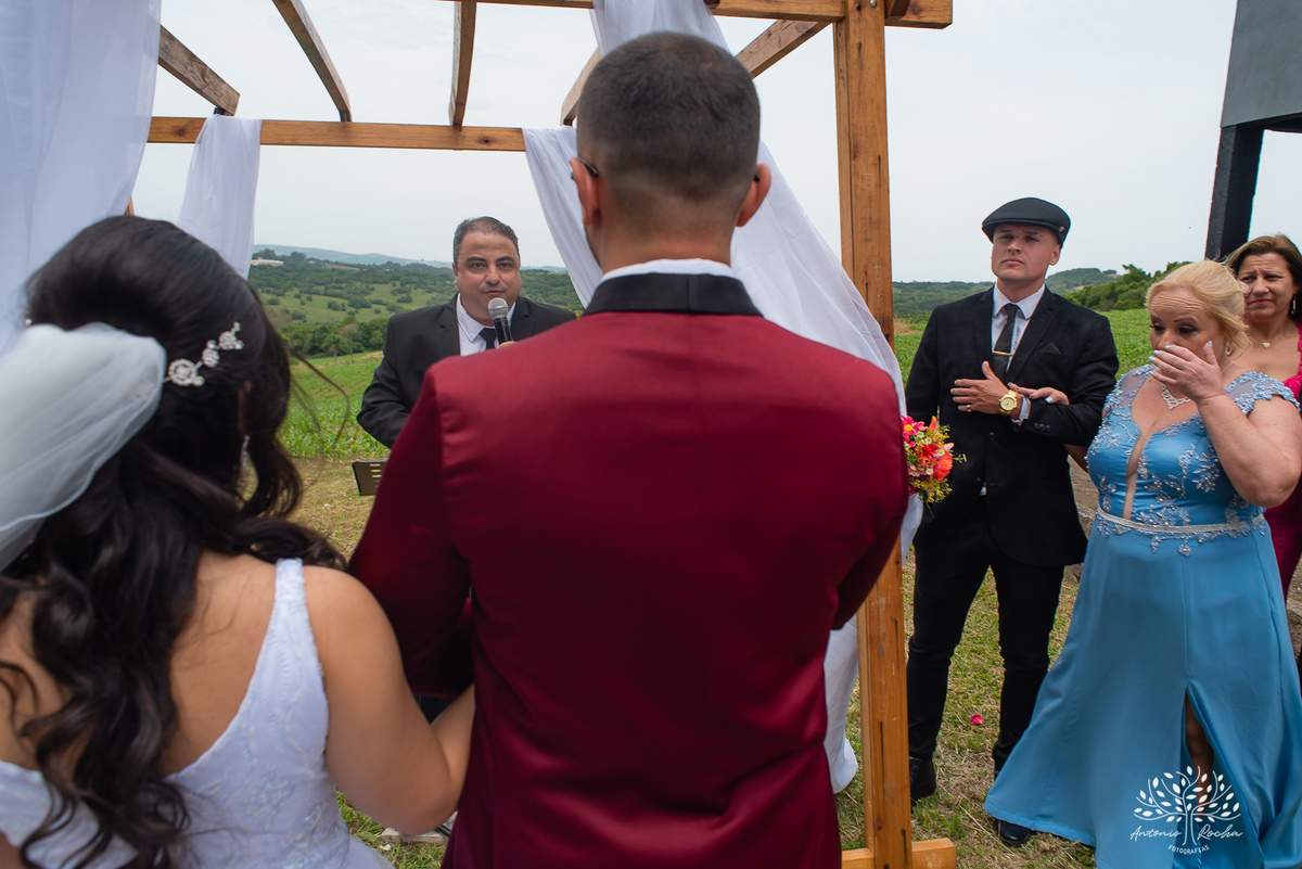 Mayara & Giovani – Casamento – Casamento Cristão – Sítio Santo Amor – Dia do Sim – Buquê – Beijo de Cinema – Deus – Amor – Escolha Mútua – Morro Redondo – Pelotas/RS – RS – @antoniorochafotografias