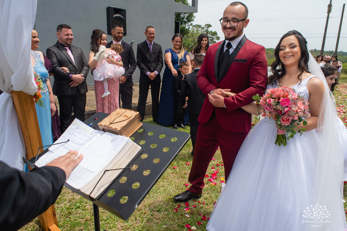 Mayara & Giovani – Casamento – Casamento Cristão – Sítio Santo Amor – Dia do Sim – Buquê – Beijo de Cinema – Deus – Amor – Escolha Mútua – Morro Redondo – Pelotas/RS – RS – @antoniorochafotografias