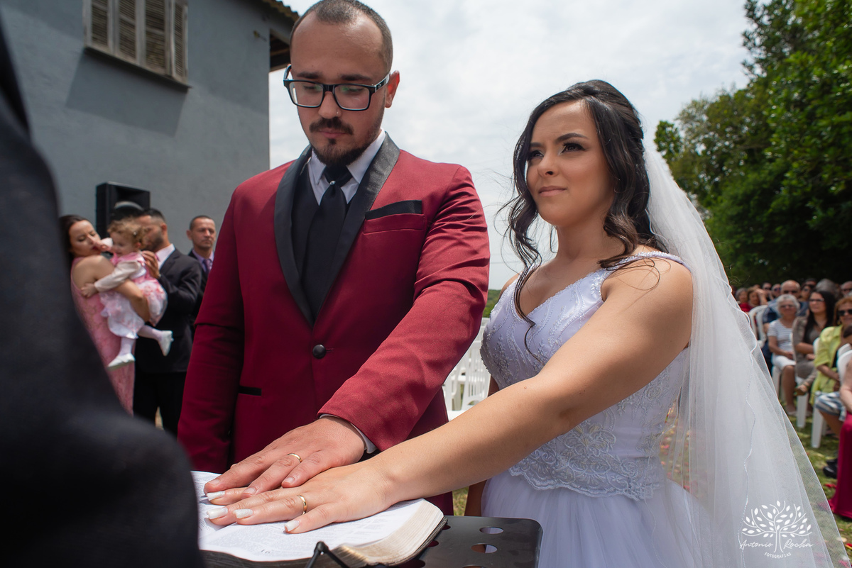 Mayara & Giovani – Casamento – Casamento Cristão – Sítio Santo Amor – Dia do Sim – Buquê – Beijo de Cinema – Deus – Amor – Escolha Mútua – Morro Redondo – Pelotas/RS – RS – @antoniorochafotografias