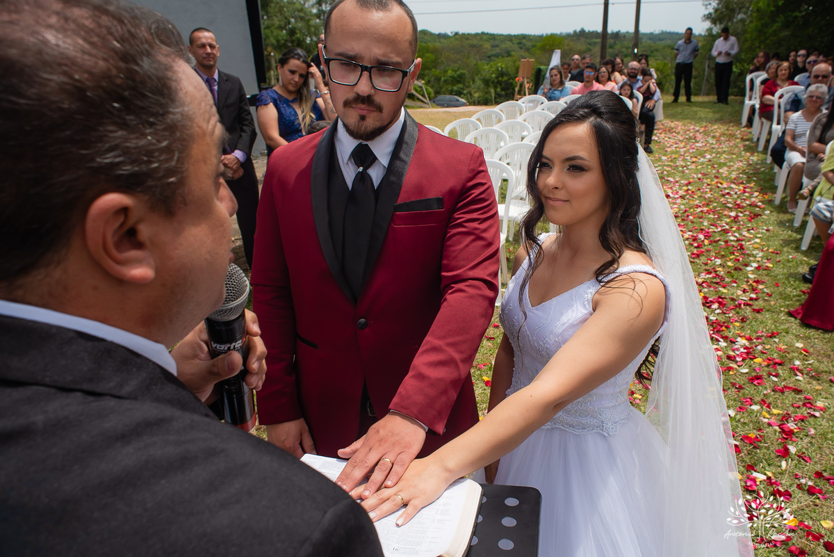 Mayara & Giovani – Casamento – Casamento Cristão – Sítio Santo Amor – Dia do Sim – Buquê – Beijo de Cinema – Deus – Amor – Escolha Mútua – Morro Redondo – Pelotas/RS – RS – @antoniorochafotografias