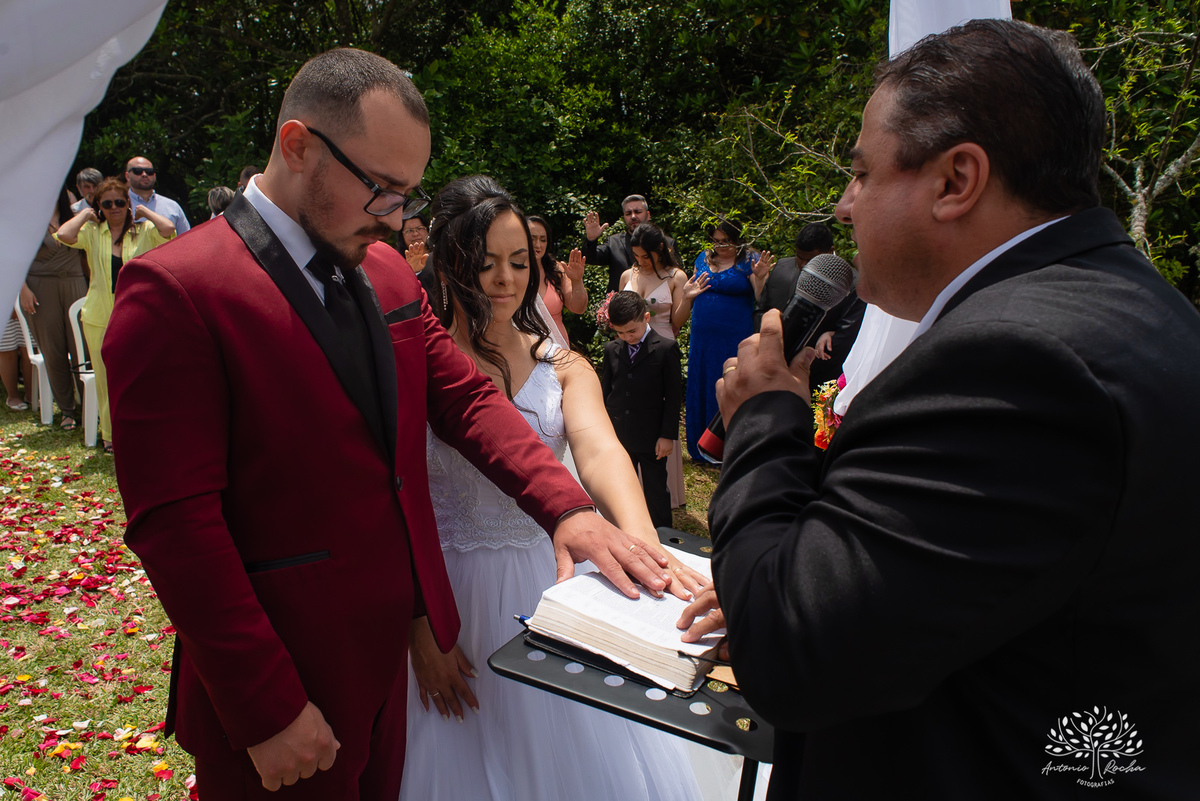 Mayara & Giovani – Casamento – Casamento Cristão – Sítio Santo Amor – Dia do Sim – Buquê – Beijo de Cinema – Deus – Amor – Escolha Mútua – Morro Redondo – Pelotas/RS – RS – @antoniorochafotografias