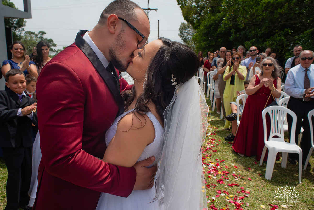 Mayara & Giovani – Casamento – Casamento Cristão – Sítio Santo Amor – Dia do Sim – Buquê – Beijo de Cinema – Deus – Amor – Escolha Mútua – Morro Redondo – Pelotas/RS – RS – @antoniorochafotografias
