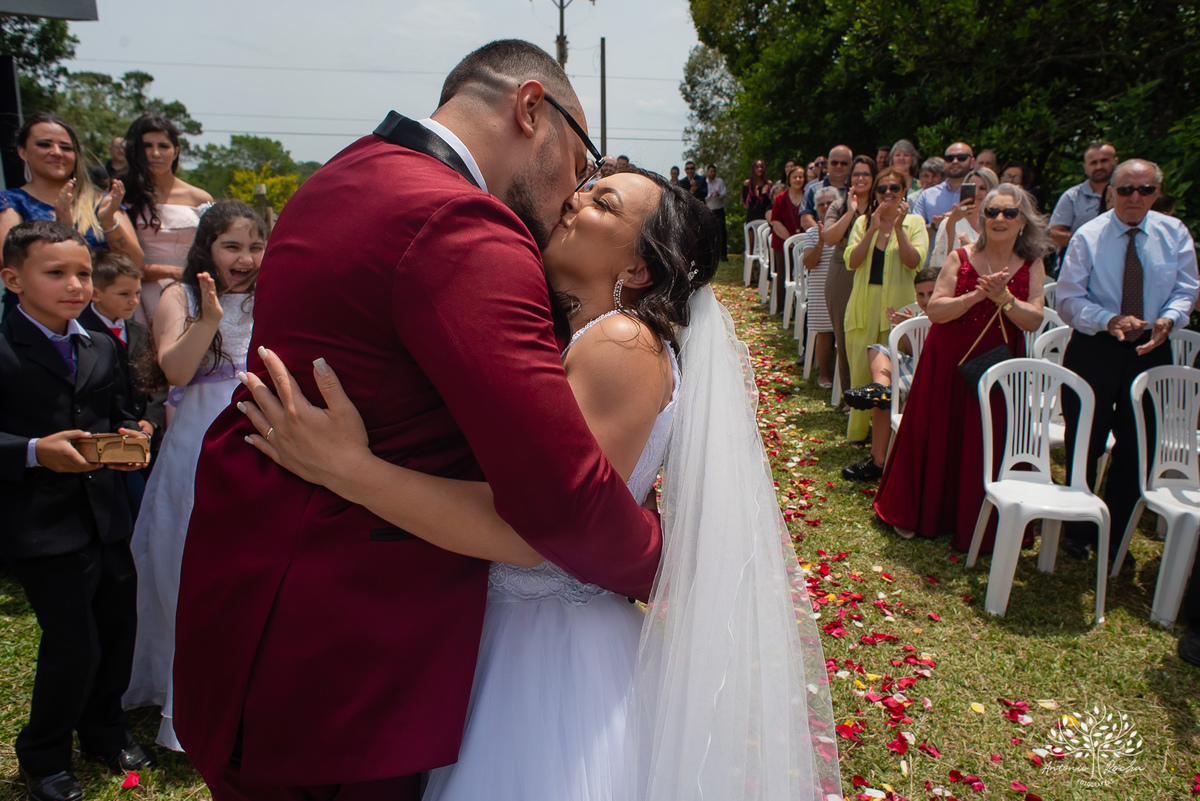Mayara & Giovani – Casamento – Casamento Cristão – Sítio Santo Amor – Dia do Sim – Buquê – Beijo de Cinema – Deus – Amor – Escolha Mútua – Morro Redondo – Pelotas/RS – RS – @antoniorochafotografias