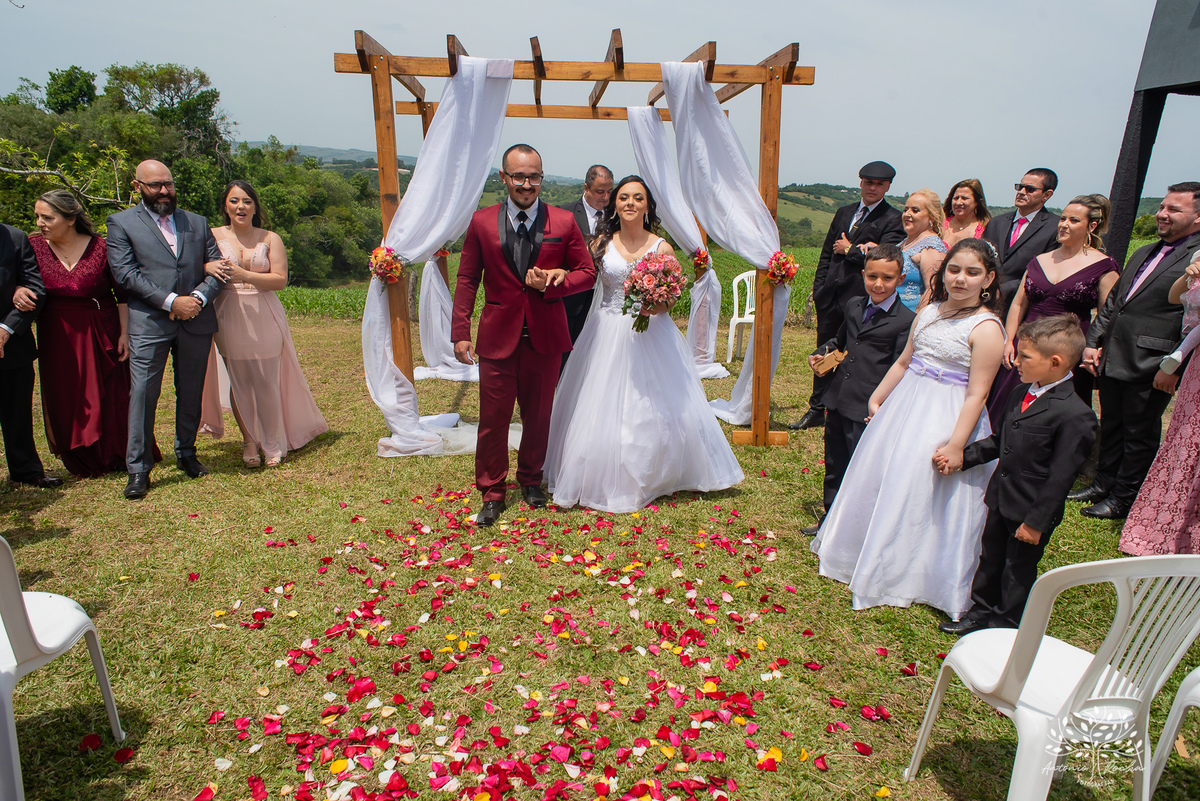 Mayara & Giovani – Casamento – Casamento Cristão – Sítio Santo Amor – Dia do Sim – Buquê – Beijo de Cinema – Deus – Amor – Escolha Mútua – Morro Redondo – Pelotas/RS – RS – @antoniorochafotografias