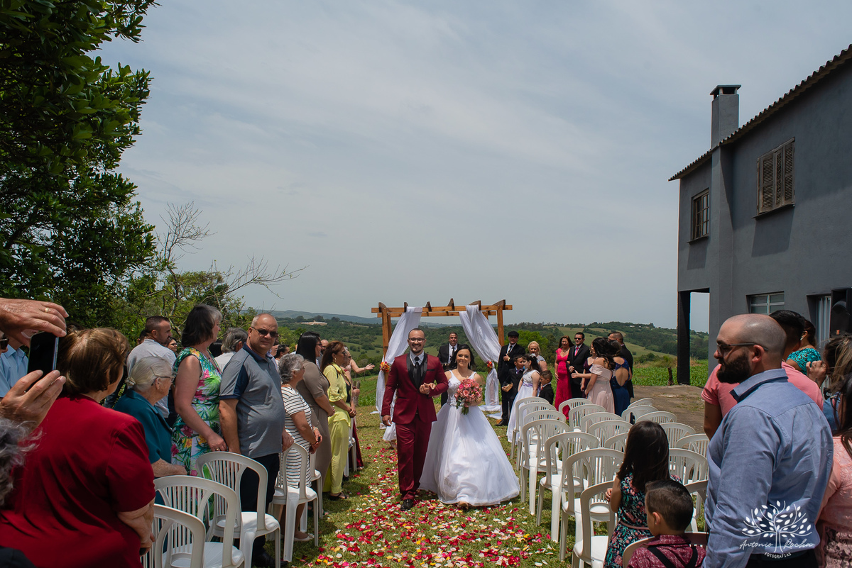 Mayara & Giovani – Casamento – Casamento Cristão – Sítio Santo Amor – Dia do Sim – Buquê – Beijo de Cinema – Deus – Amor – Escolha Mútua – Morro Redondo – Pelotas/RS – RS – @antoniorochafotografias