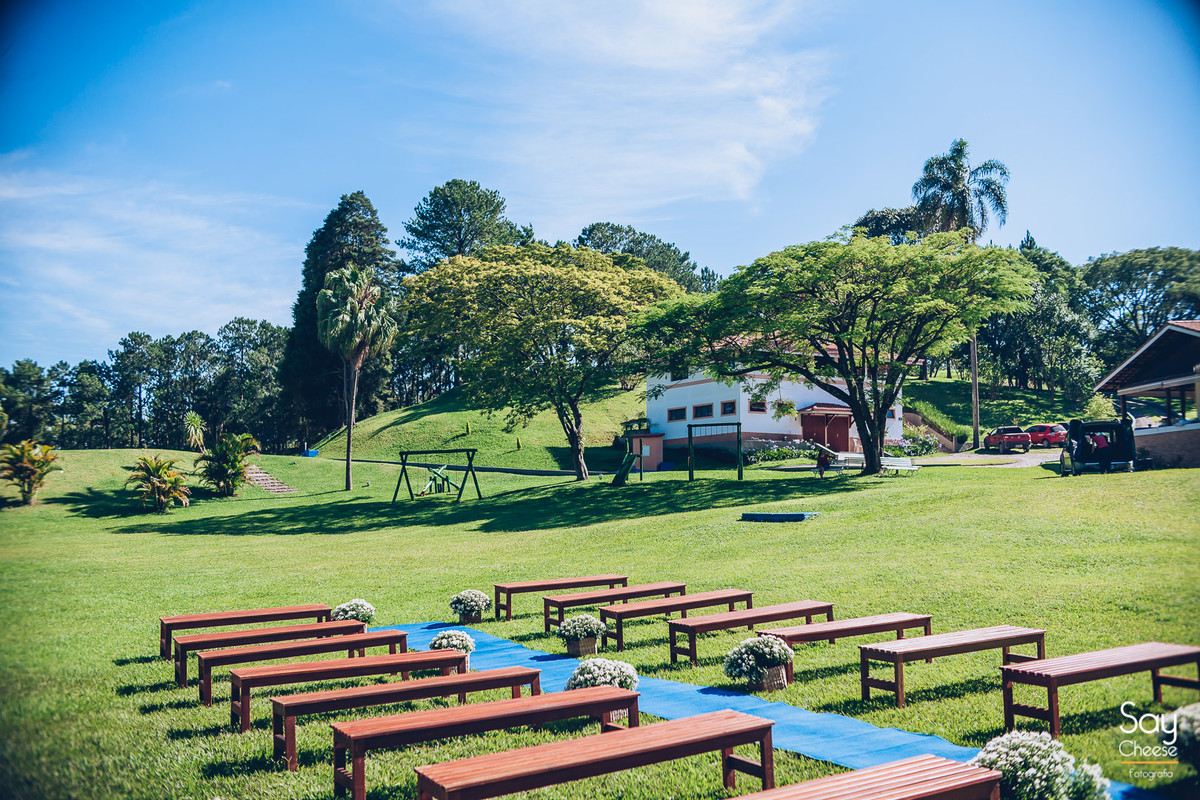 vista do sítio em casamento no campo ao ar livre fotografado por Say Cheese Fotografia