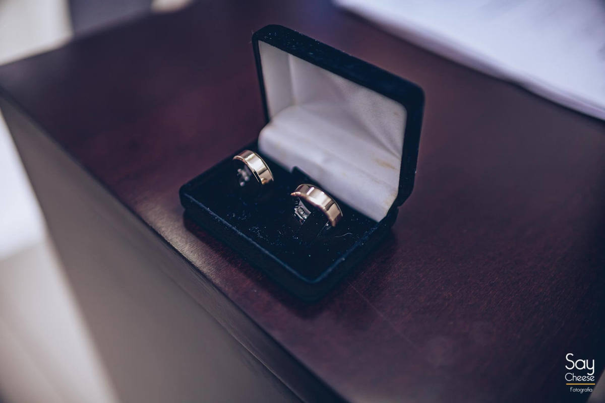 Par de alianças em casamento civil Fotografado por Say Cheese 