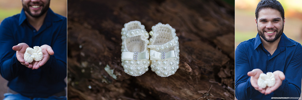 sapatinho de bebe em ensaio fotografico externo