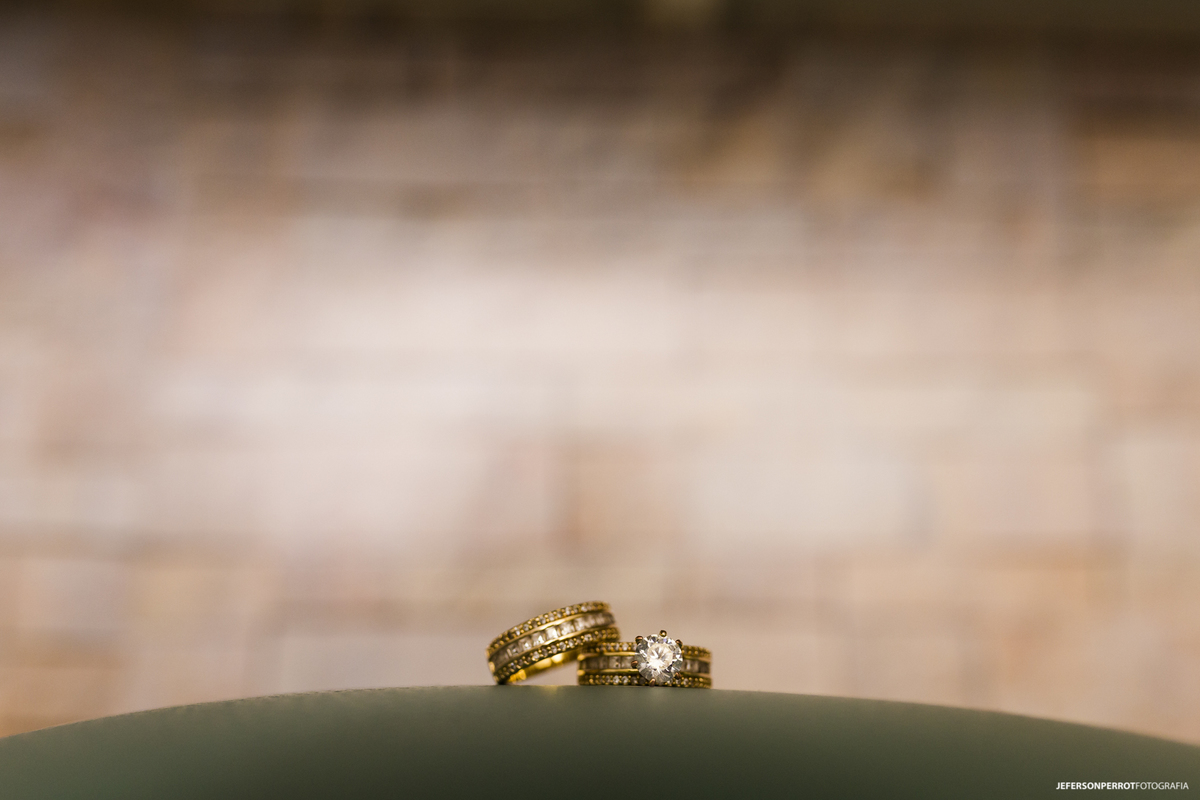 alianças do noivo Alisson e noiva Manu