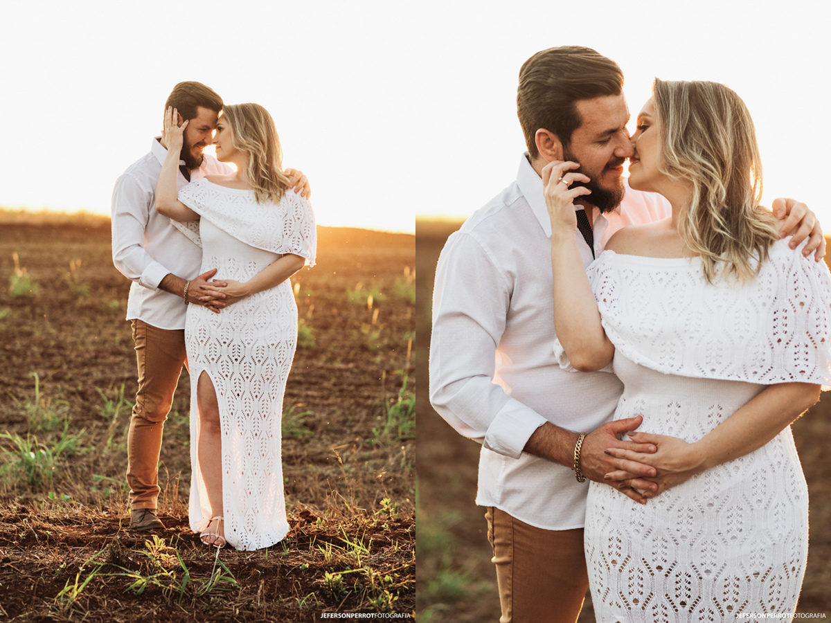 casal em plantação colhida de soja durante o por do sol em mandaguari parana