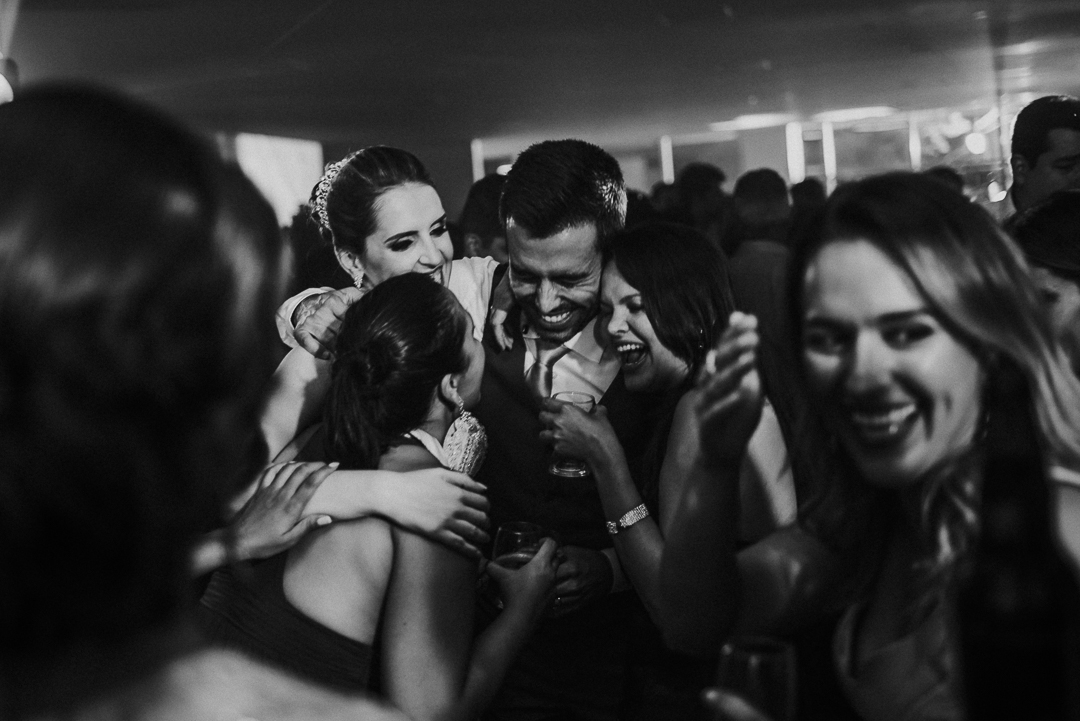 noivo festejando