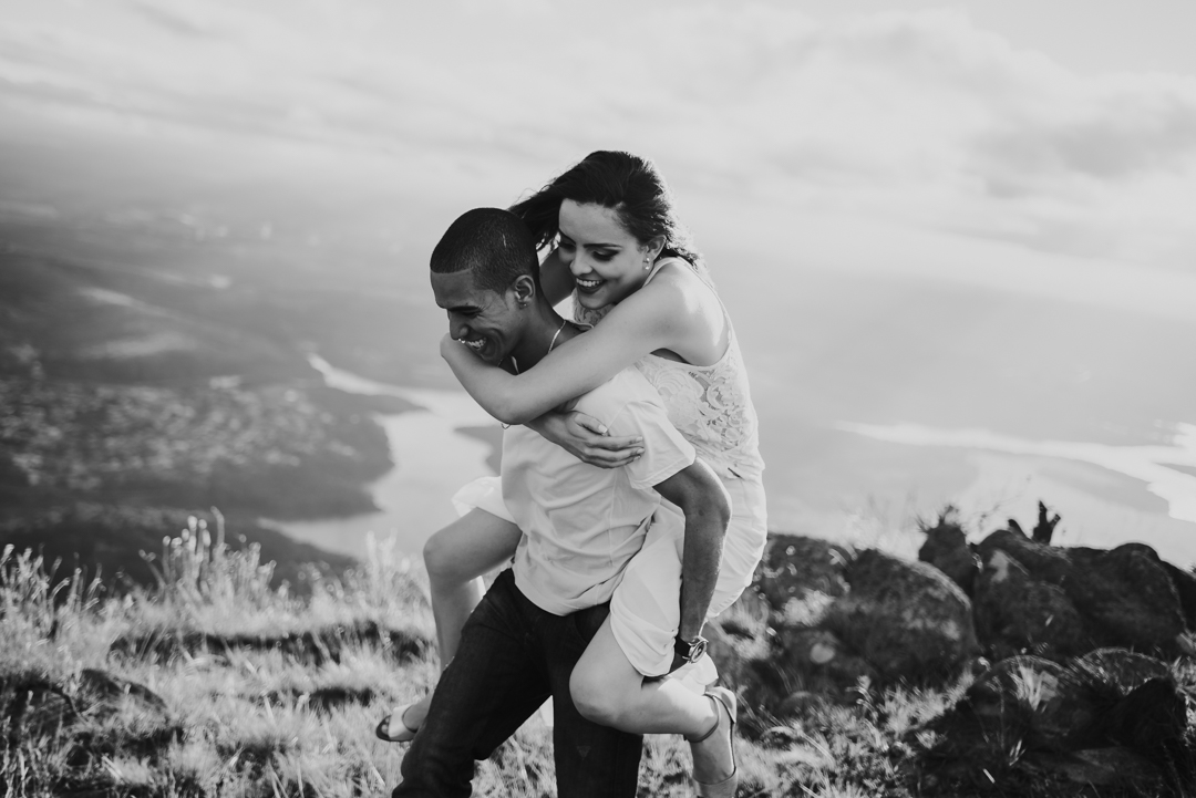 casal correndo de cavalinho