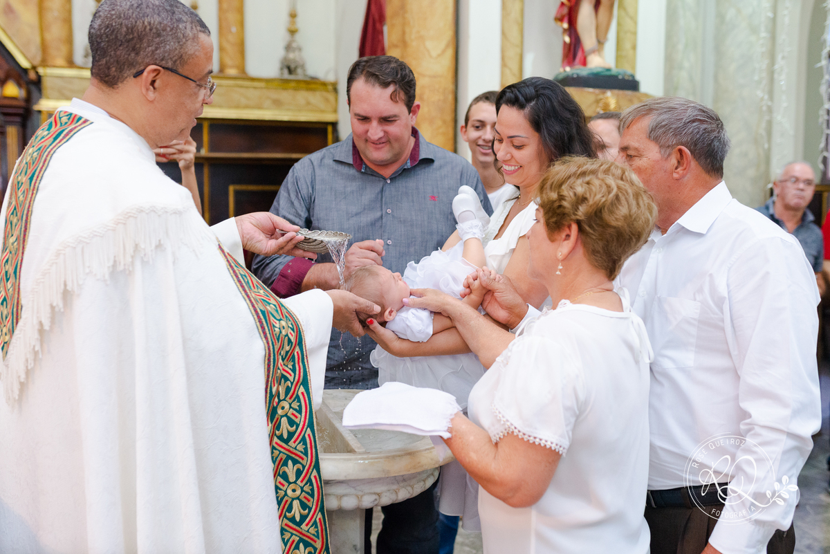 batizado Hellena catedral metropolitana de Uberaba pia batismal