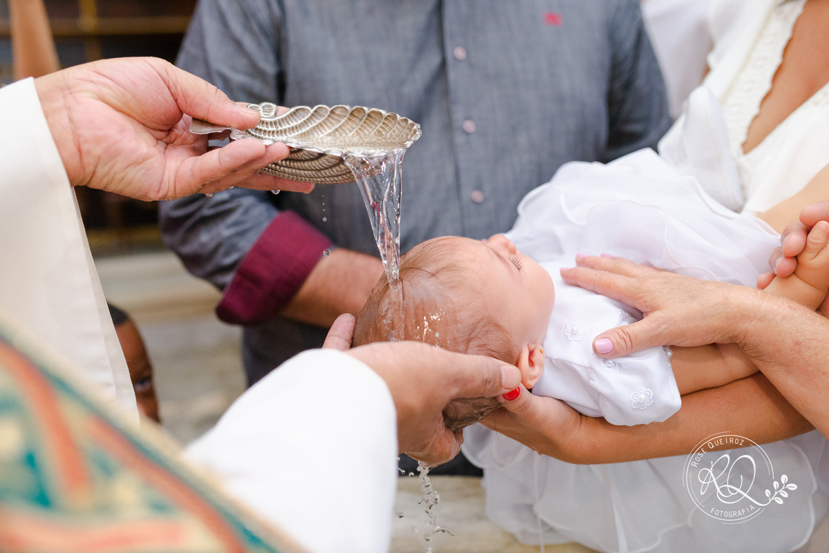 batizado Hellena catedral metropolitana de Uberaba água benta