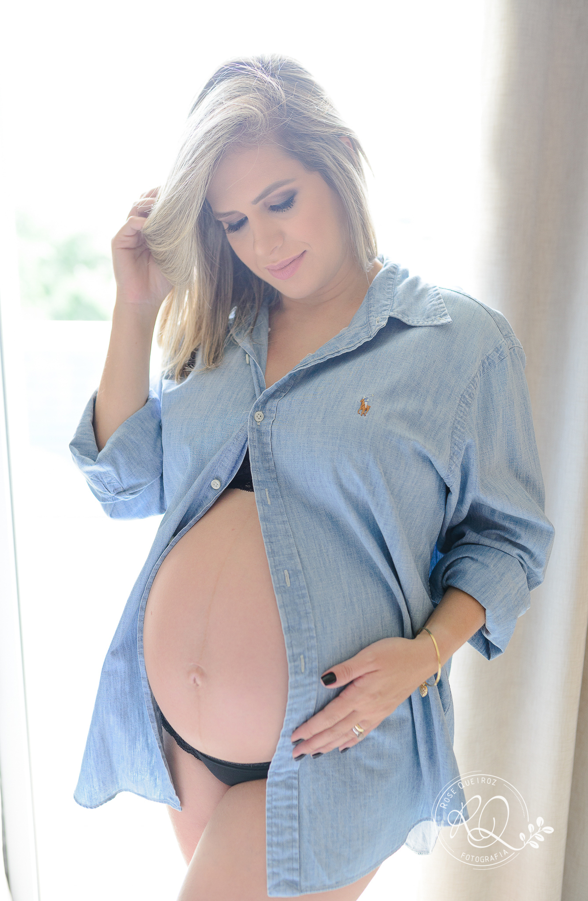 ensaio gestante Uberaba-maternidade-filho-parto-barriga-fotografia no quarto