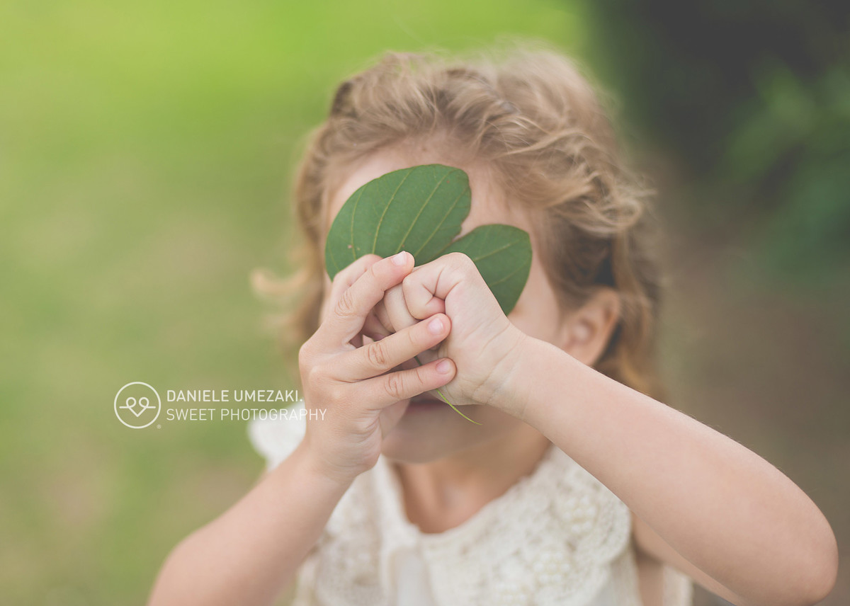 criança no parque centenário brincando bloinha de sabão daniele umezaki sweet photography fotografo mogi das cruzes fotografia mogi das cruzes newborn ensaio book criança  infantil gestante
