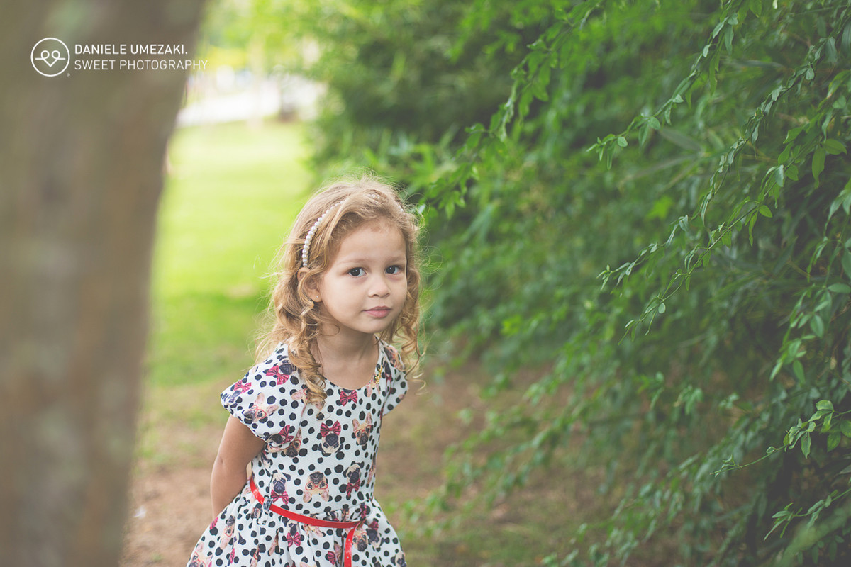 criança no parque centenário brincando bloinha de sabão daniele umezaki sweet photography fotografo mogi das cruzes fotografia mogi das cruzes newborn ensaio book criança  infantil gestante