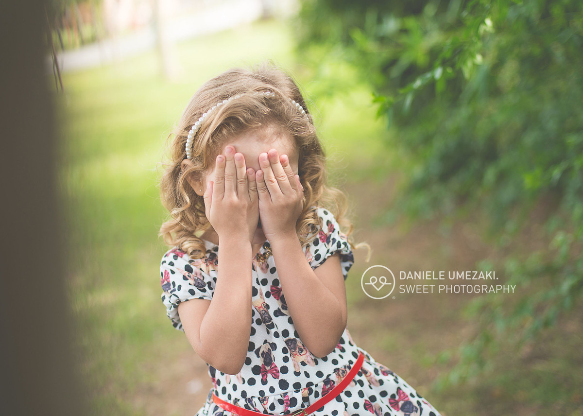 criança no parque centenário brincando bloinha de sabão daniele umezaki sweet photography fotografo mogi das cruzes fotografia mogi das cruzes newborn ensaio book criança  infantil gestante