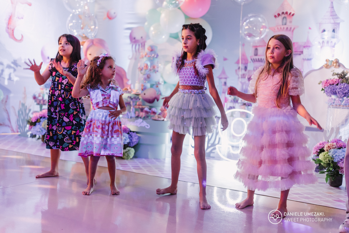 fotografia de aniversário infantil, fotógrafa de festas, cobertura fotográfica de aniversário, ensaio infantil, fotos de aniversário, fotógrafa profissional, festa infantil, registro de momentos, lembranças em fotos, fotografia de família.fotografia de an