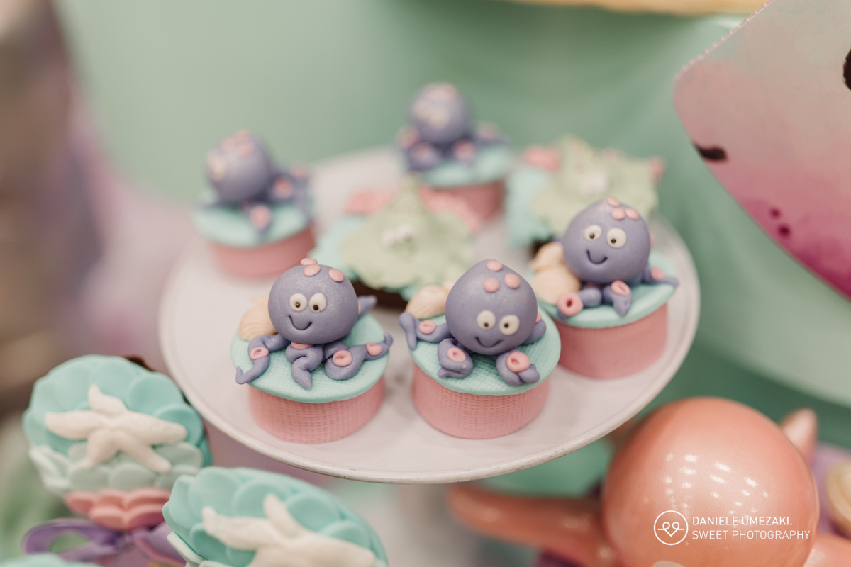 fotografia de aniversário infantil, fotógrafa de festas, cobertura fotográfica de aniversário, ensaio infantil, fotos de aniversário, fotógrafa profissional, festa infantil, registro de momentos, lembranças em fotos, fotografia de família.