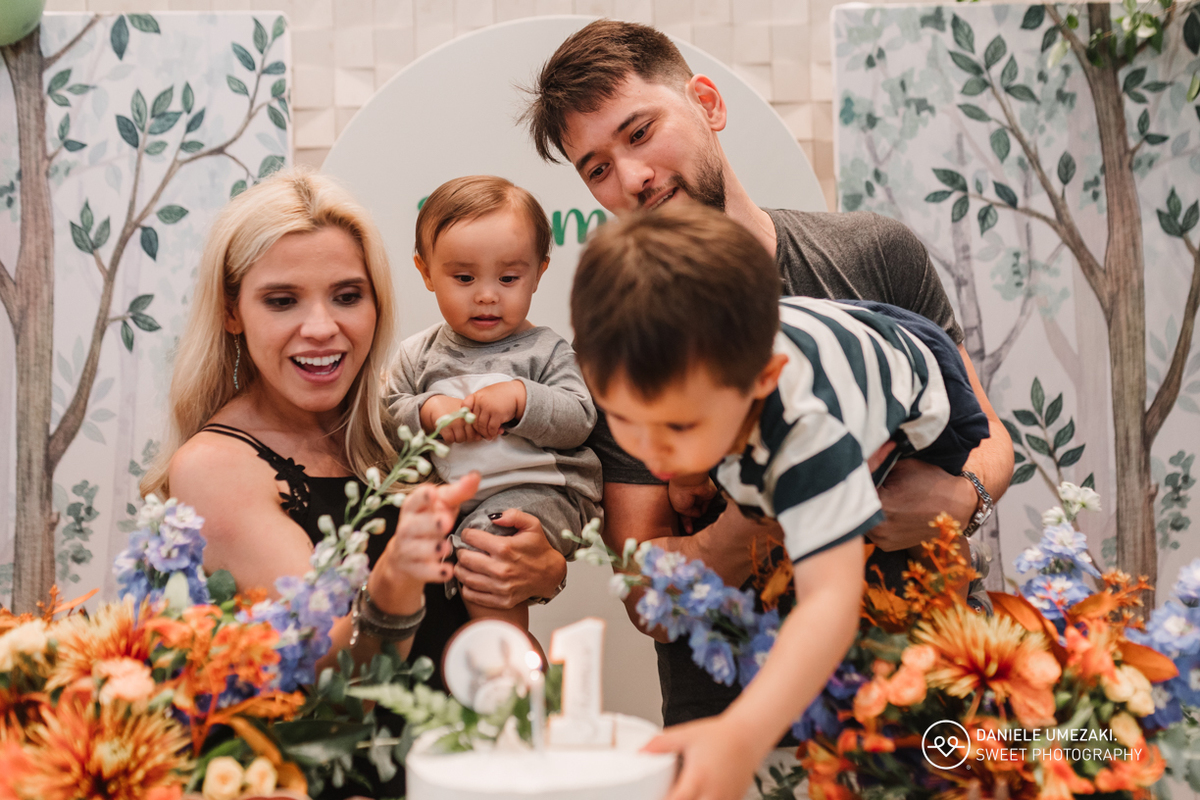 Fotógrafa especializada em aniversário infantil em Mogi das Cruzes. Registro momentos com leveza, emoção e sensibilidade para eternizar memórias da infância em festas cheias de significado, fotografia em Mogi das Cruzes de festa infantil Dani Umezaki