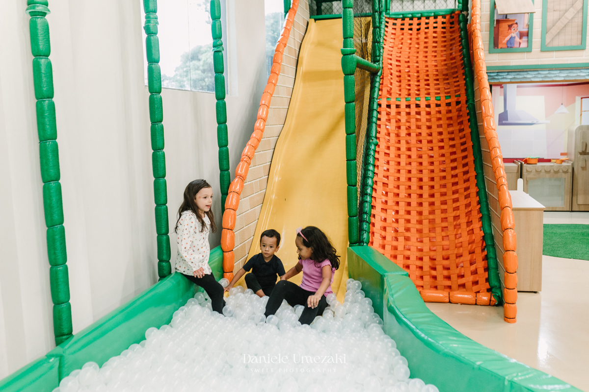 Aniversário de 7 anos da Louise, comemorado no Buffet Santa ArRuaça, em Mogi das Cruzes, com o tema Turma da Mônica. Um registro afetivo e divertido feito pela fotógrafa Dani Umezaki, que acompanha a família desde o 1º aninho da Louise.