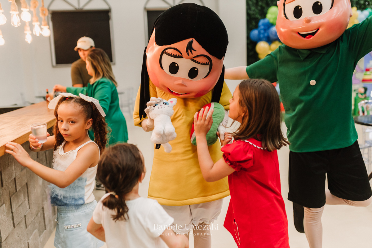 Aniversário de 7 anos da Louise, comemorado no Buffet Santa ArRuaça, em Mogi das Cruzes, com o tema Turma da Mônica. Um registro afetivo e divertido feito pela fotógrafa Dani Umezaki, que acompanha a família desde o 1º aninho da Louise.