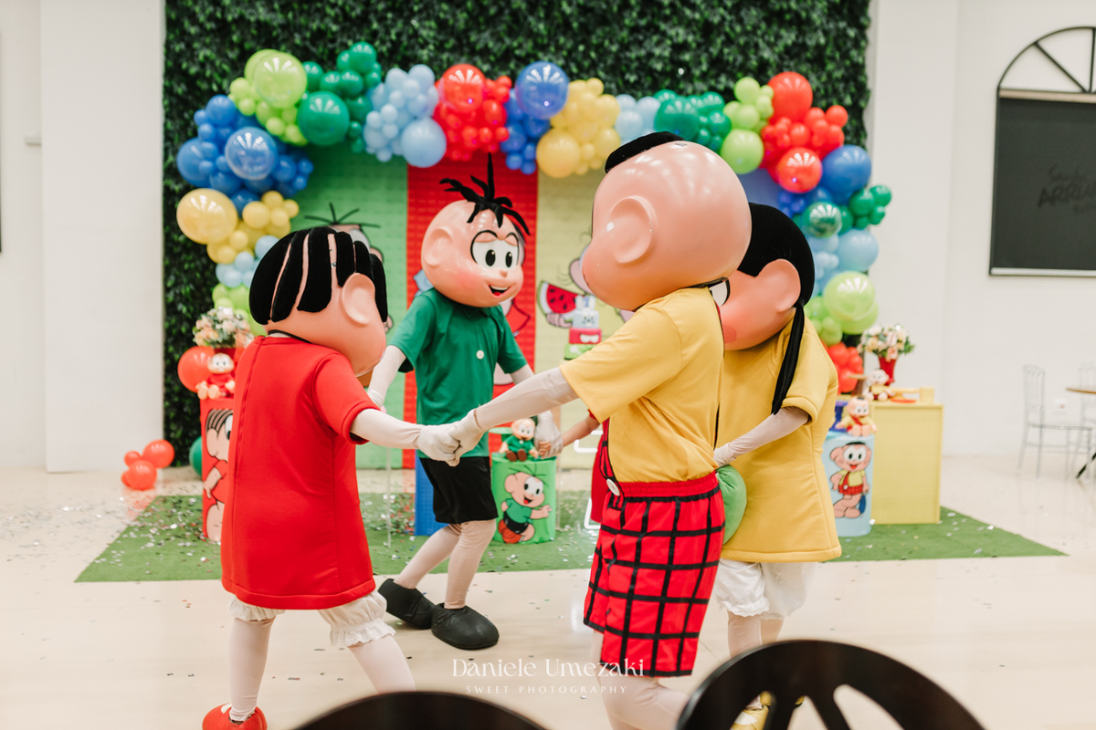 Aniversário de 7 anos da Louise, comemorado no Buffet Santa ArRuaça, em Mogi das Cruzes, com o tema Turma da Mônica. Um registro afetivo e divertido feito pela fotógrafa Dani Umezaki, que acompanha a família desde o 1º aninho da Louise.