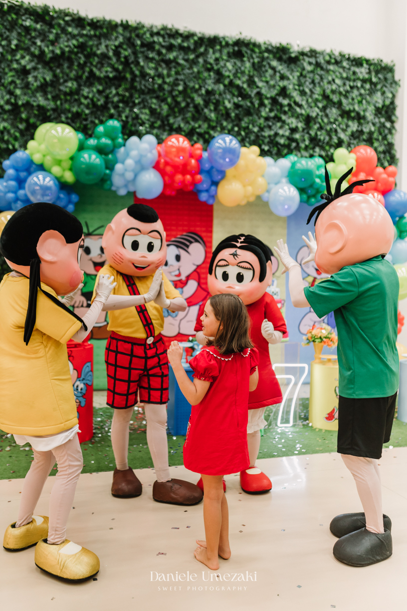 Aniversário de 7 anos da Louise, comemorado no Buffet Santa ArRuaça, em Mogi das Cruzes, com o tema Turma da Mônica. Um registro afetivo e divertido feito pela fotógrafa Dani Umezaki, que acompanha a família desde o 1º aninho da Louise.
