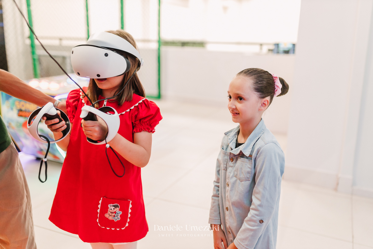 Aniversário de 7 anos da Louise, comemorado no Buffet Santa ArRuaça, em Mogi das Cruzes, com o tema Turma da Mônica. Um registro afetivo e divertido feito pela fotógrafa Dani Umezaki, que acompanha a família desde o 1º aninho da Louise.
